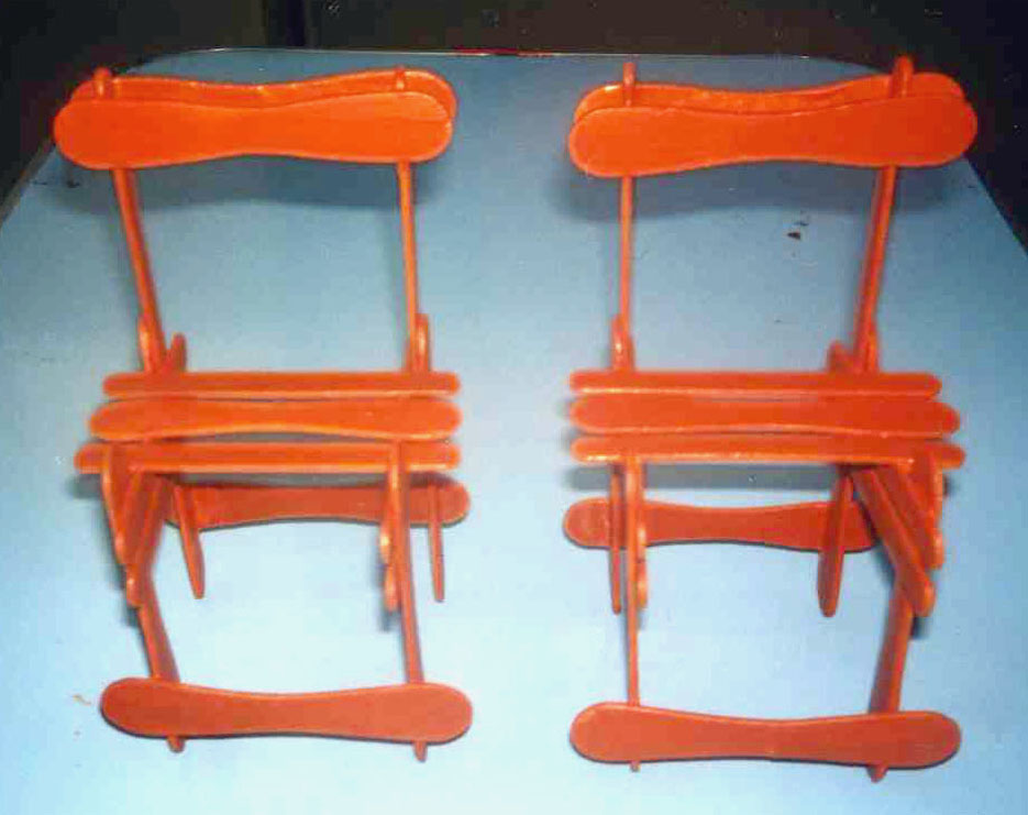 zwerfjongeren 2 stoeltjes