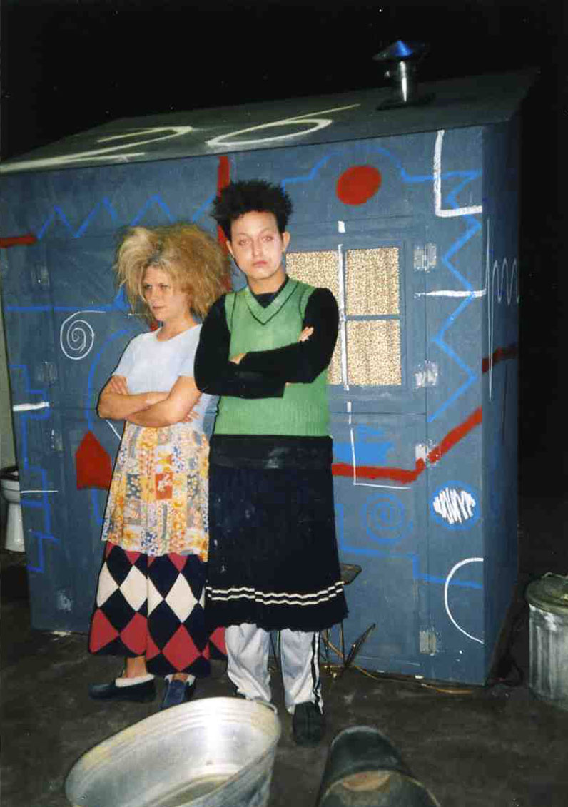 stom 2 acteurs staand